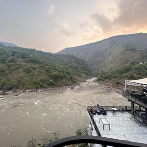 Hotel La Orilla Muzaffarabad
